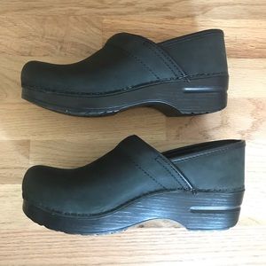 Dansko cloggs